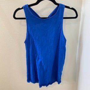 100% Cotton open back shirt